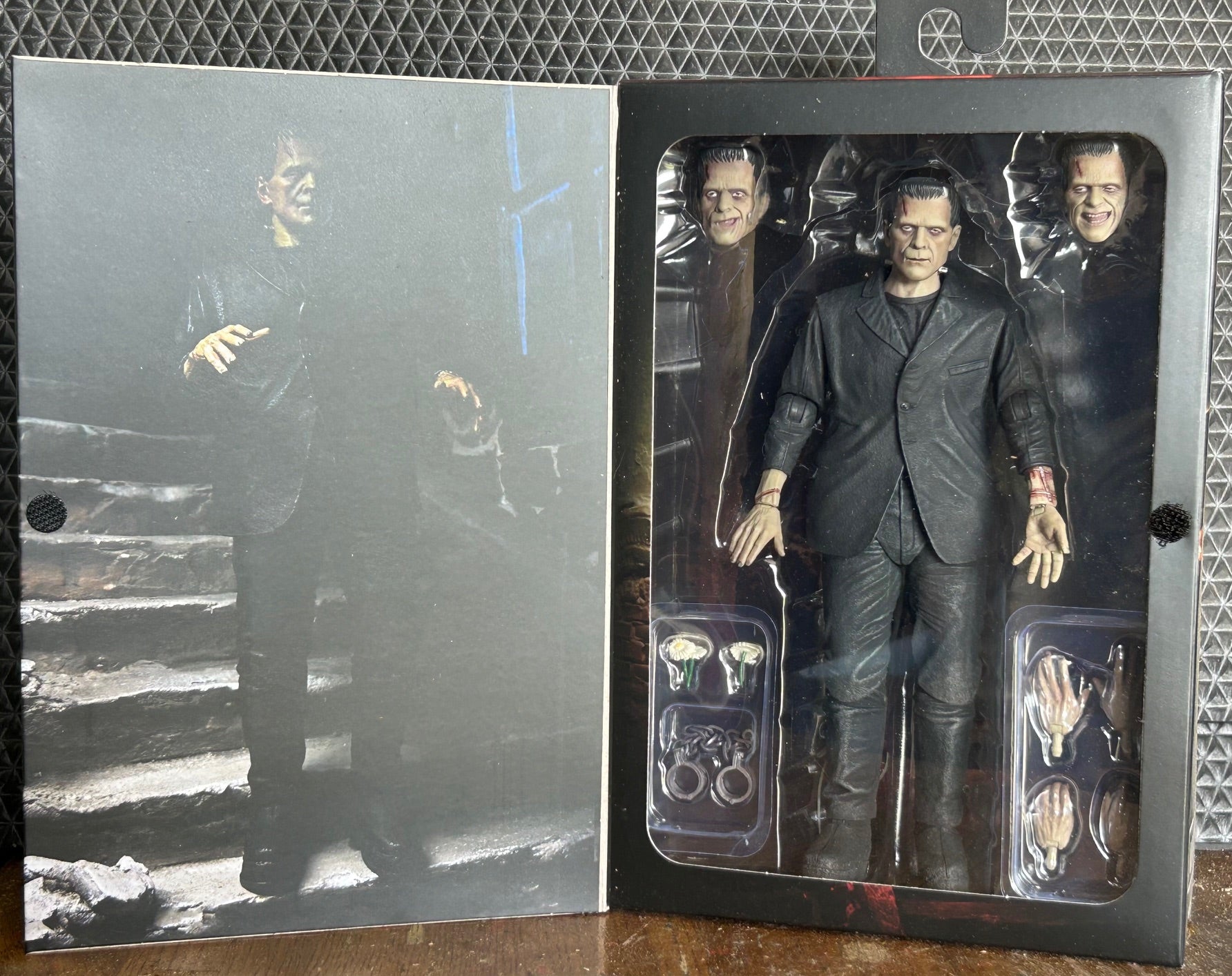 Frankenstein's Monster Ultimate Figure